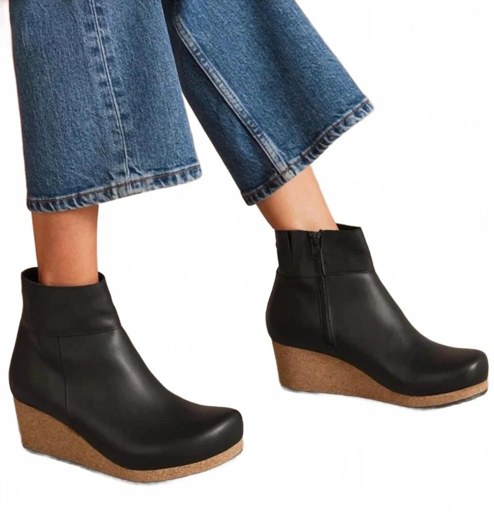 Birkenstock Women Ebba Leather Wedge Ankle Boots In Black 2