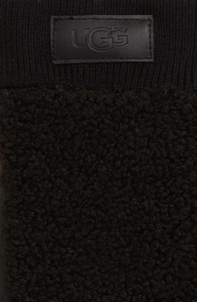 UGG Touchscreen Compatible Gloves 2