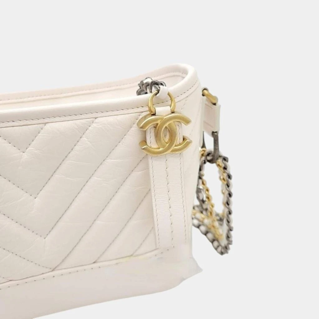 Chanel Chanel White Leather Chevron Gabrielle Small Hobo Bag 4