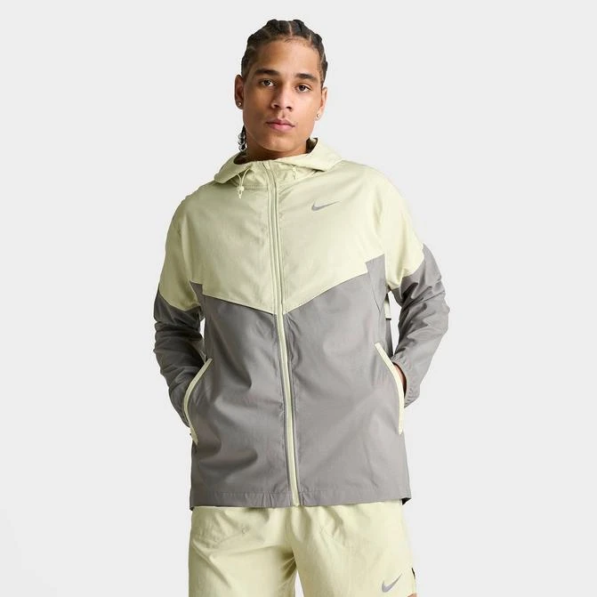 NIKE Men's Nike Windrunner Repel Running Jacket 1