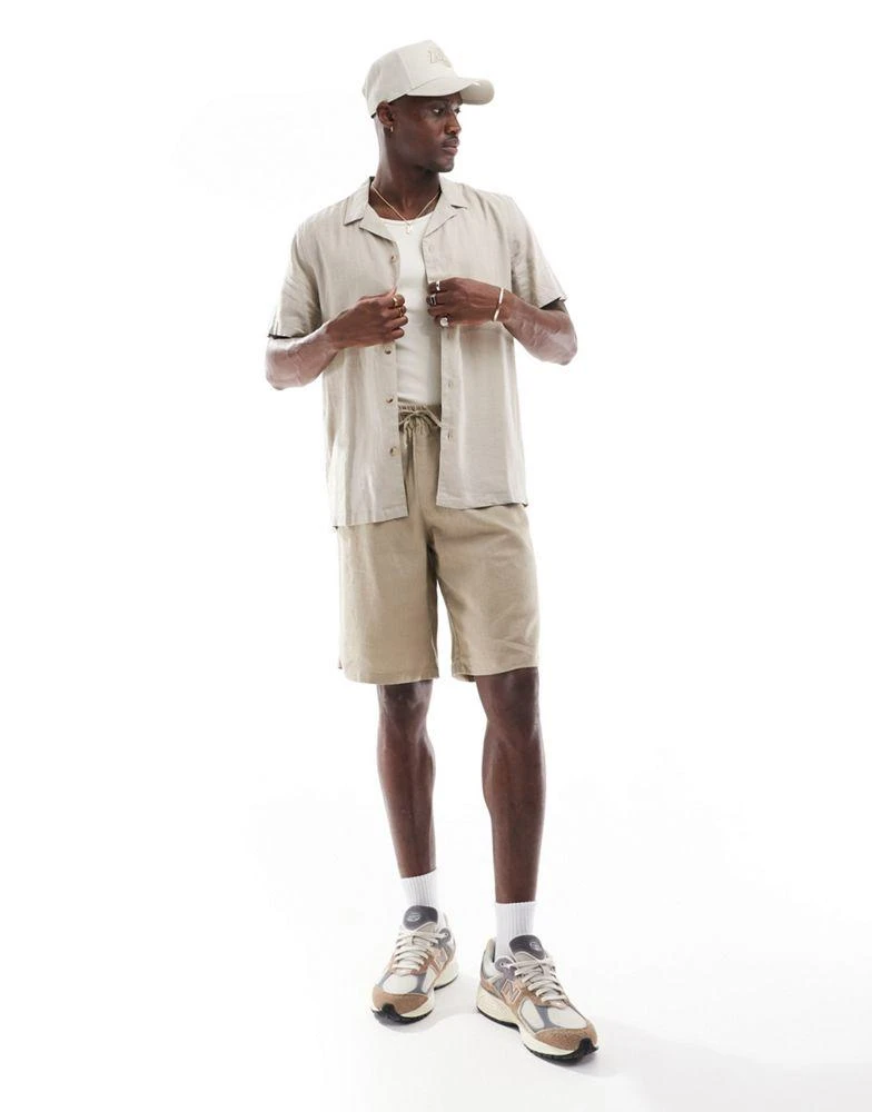 ADPT ADPT linen mix shorts in beige 6