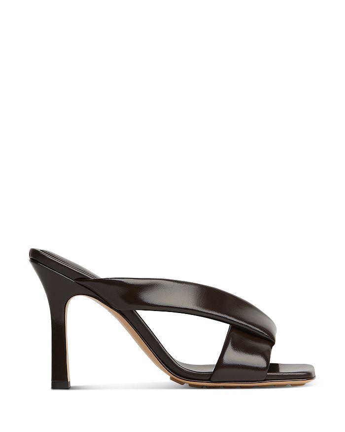 【送料&関税込】Bottega Veneta Lido Slides BOTTEGA VENETA Lido leather slides | NET-A-PORTER