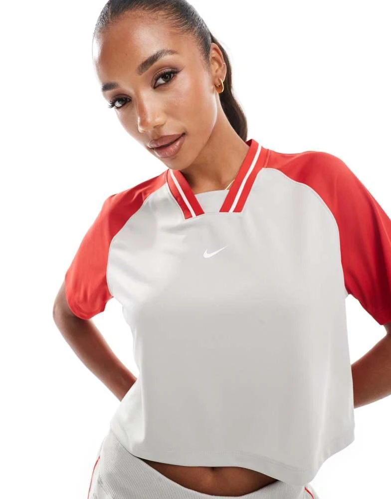 NIKE Nike Trend short sleeve crop football shirt in light grey and red 1