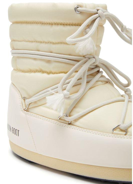 Moon Boot COMFORTABLE AND STYLISH BOOTS