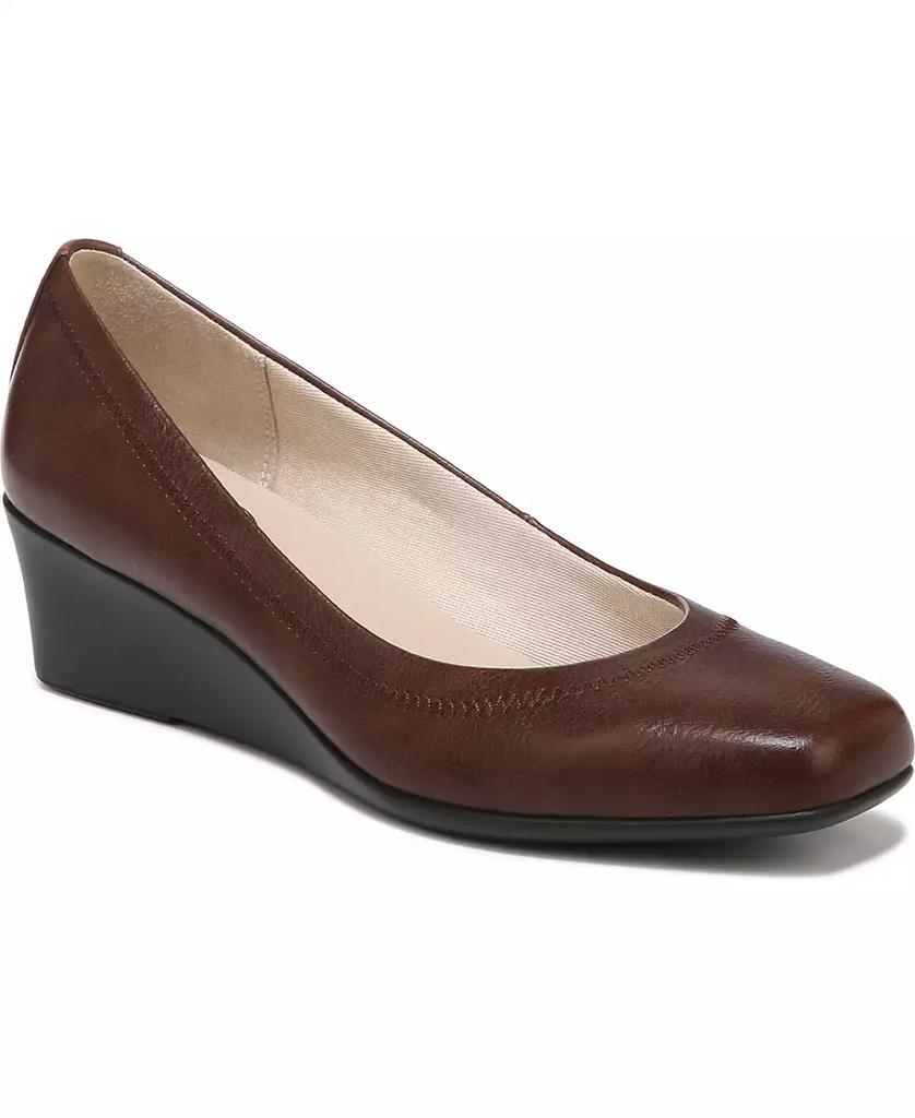 LifeStride Groovy Wedge Pumps