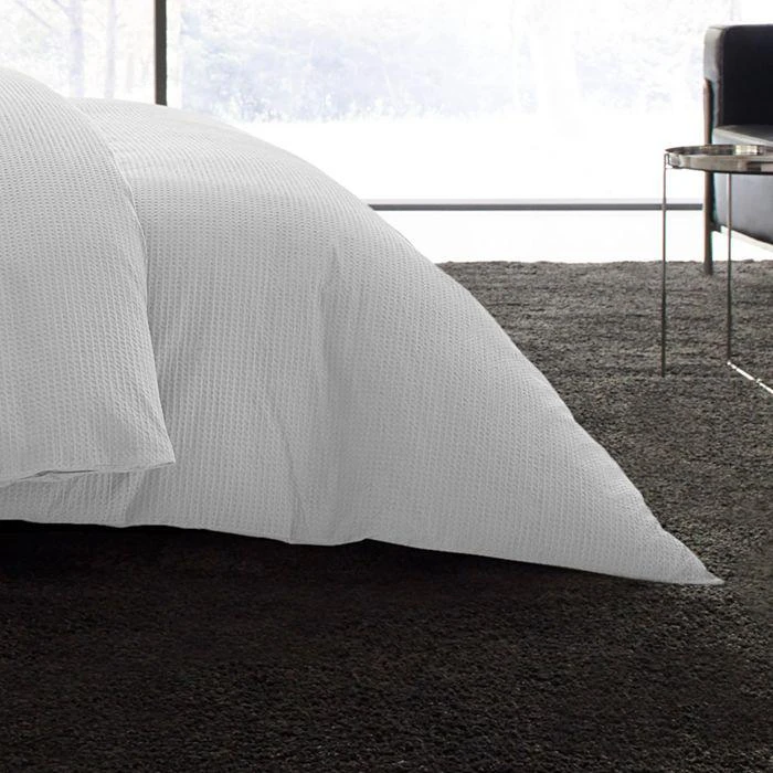 Vera Wang Waffle Pique  Comforter Set, Queen 3