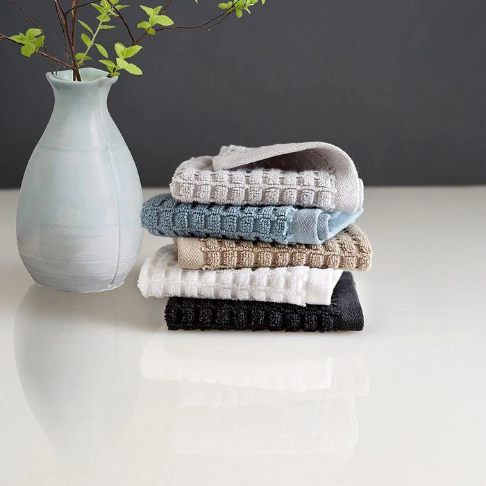 DKNY Quick Dry Washcloth Set 2