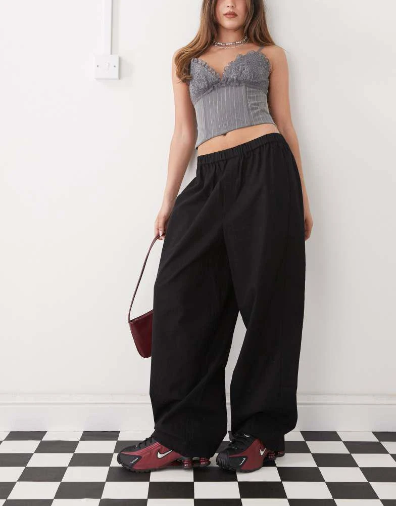 COLLUSION COLLUSION relaxed woven balloon pant with linen in black - BLACK 1