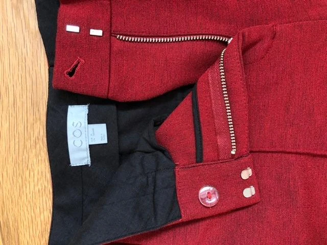 cos Loose fitting trousers with front pockets 4