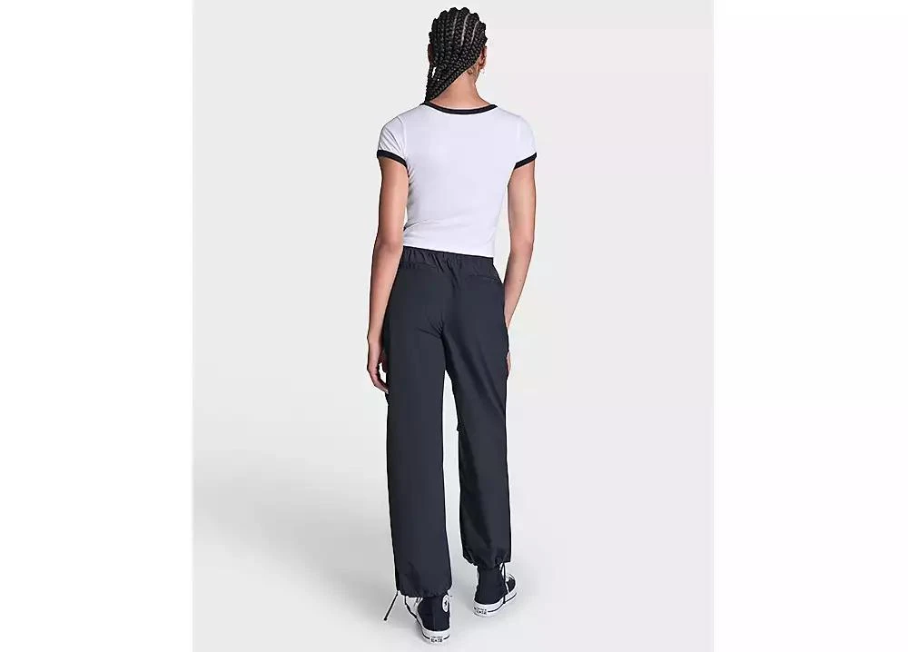 Converse Women
s Loose-Fit Tech Pants 4