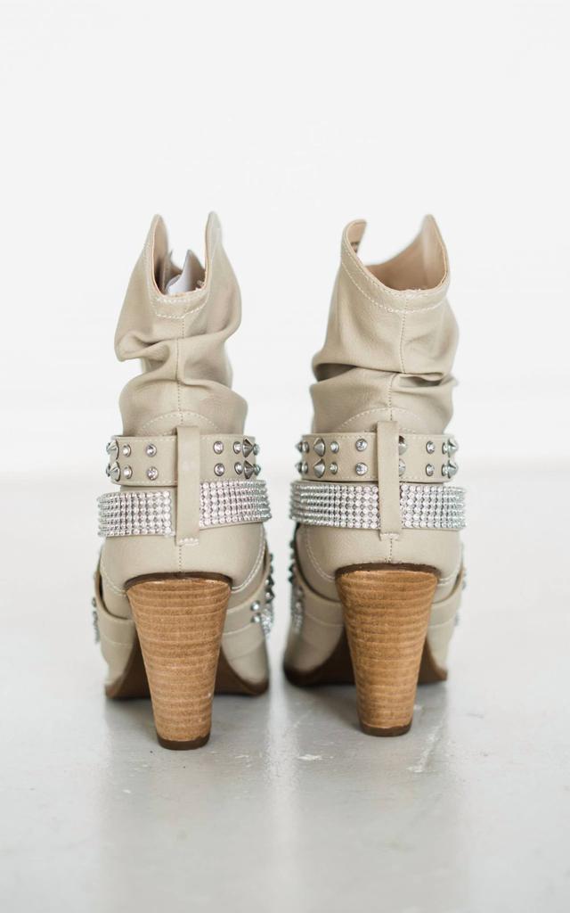 Not Rated Women's Short Change Booties