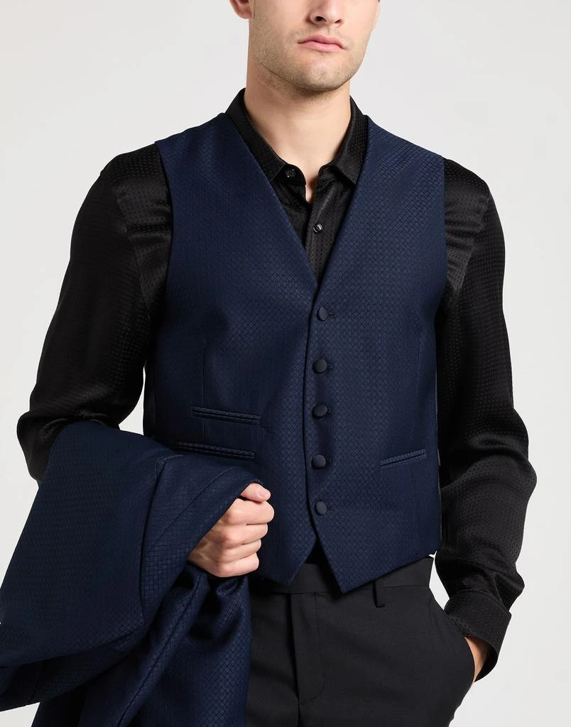 MESSAGERIE Suits 4