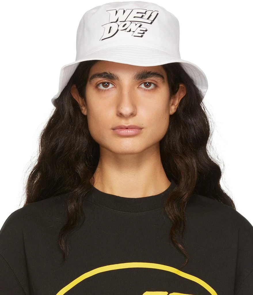 We11done White Basic Logo Bucket Hat 1
