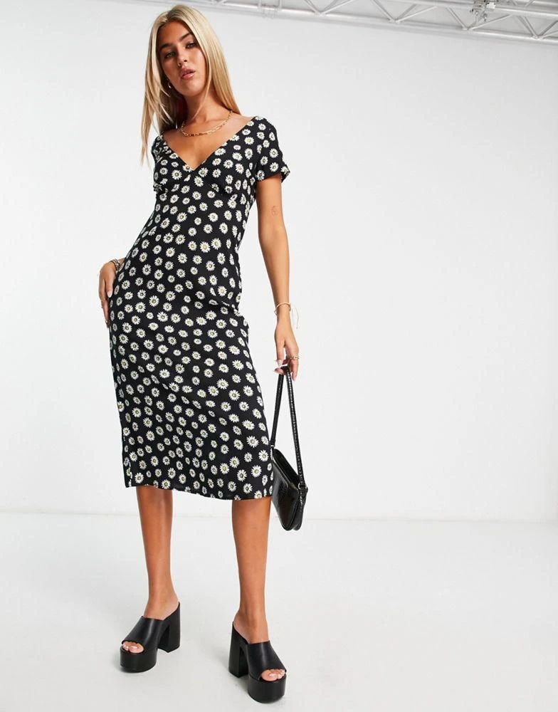 Motel Motel short sleeve grunge daisy print midi dress in black 4