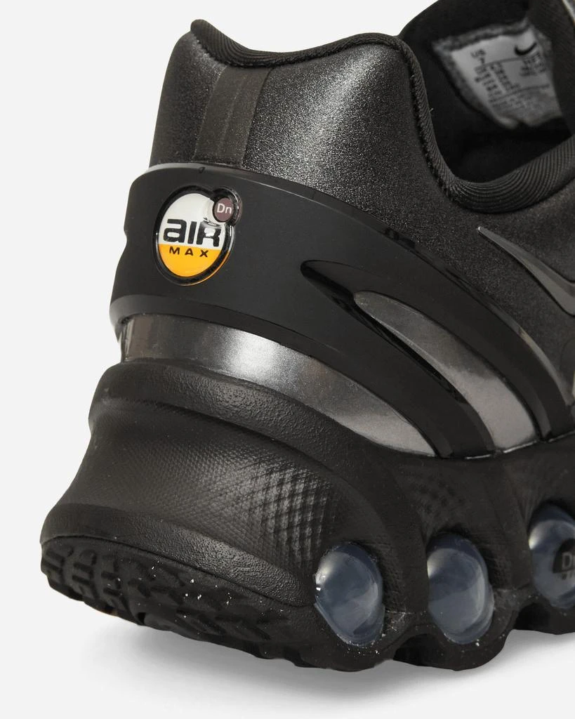 NIKE Women's Air Max Dn8 Sneakers Black / Metallic Dark Grey / Iron Grey 6