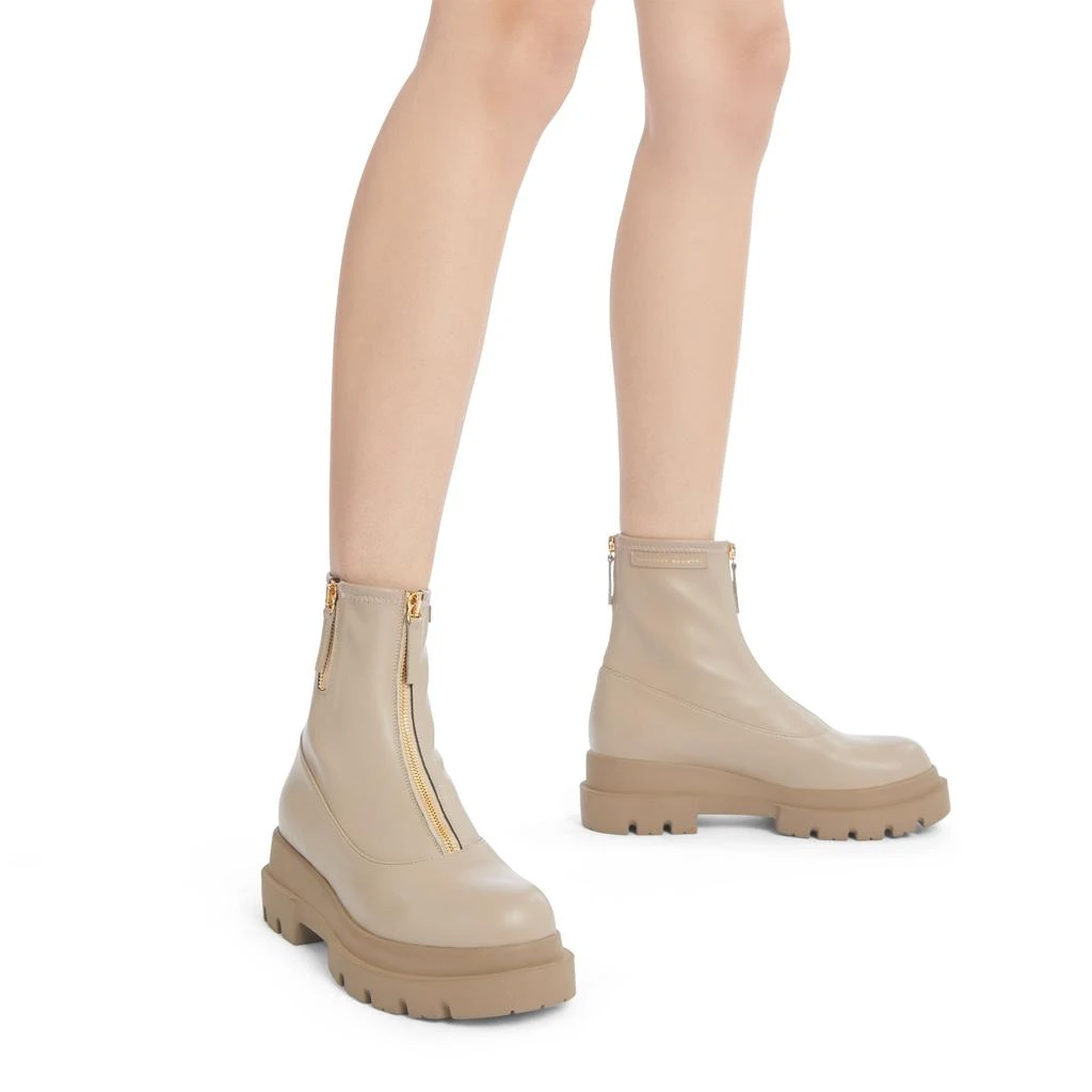 Giuseppe Zanotti Avice 2