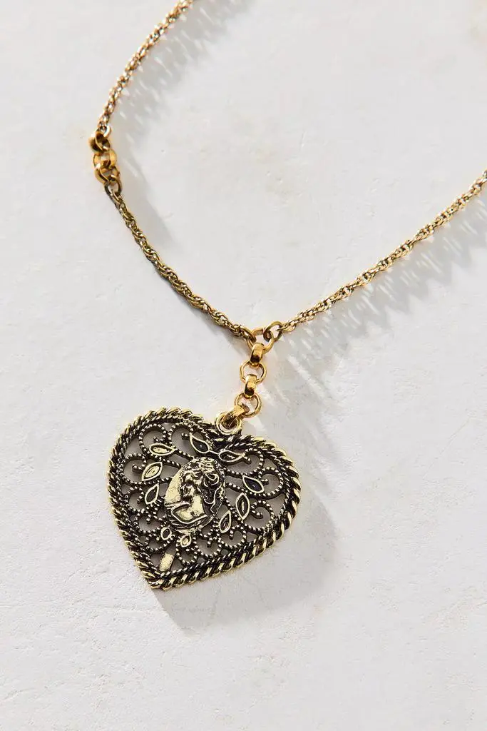 Urban Outfitters Somewhere Tonight Filigree Heart Pendant Necklace
