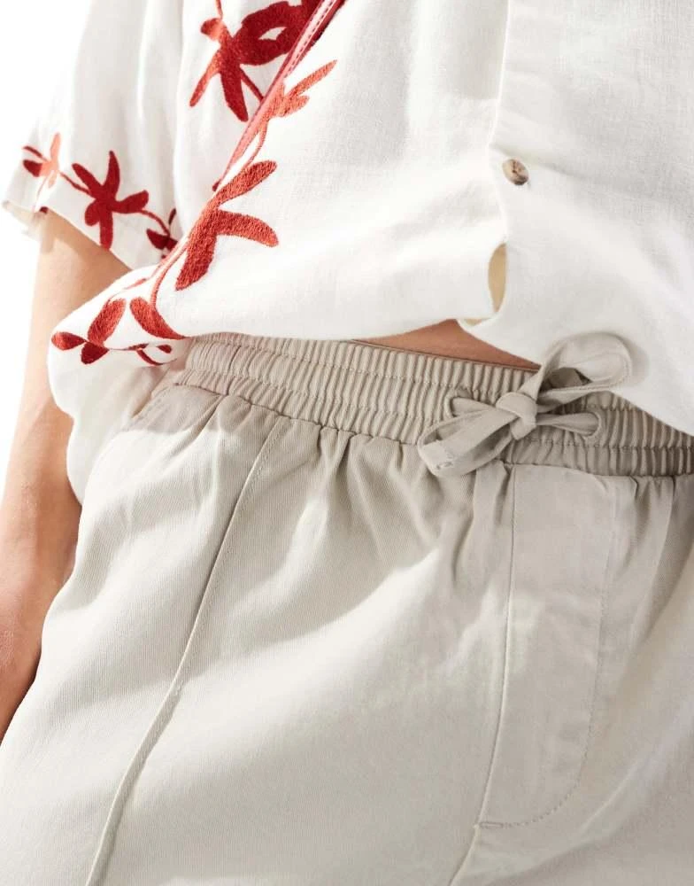 New Look New Look pintuck jogger trousers in stone 4