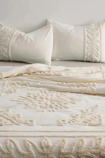 Urban Outfitters Jackie Icon Tufted Comforter 1