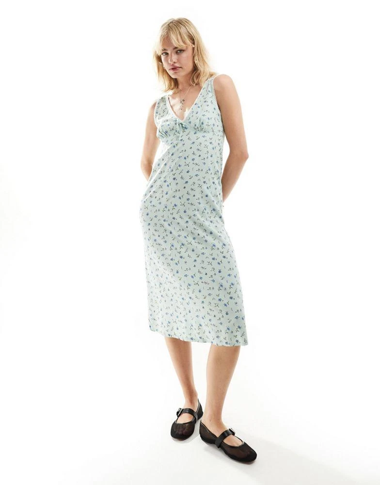 Motel Motel Exclusive lavisha lace edge ditsy floral midi dress in pale blue 1