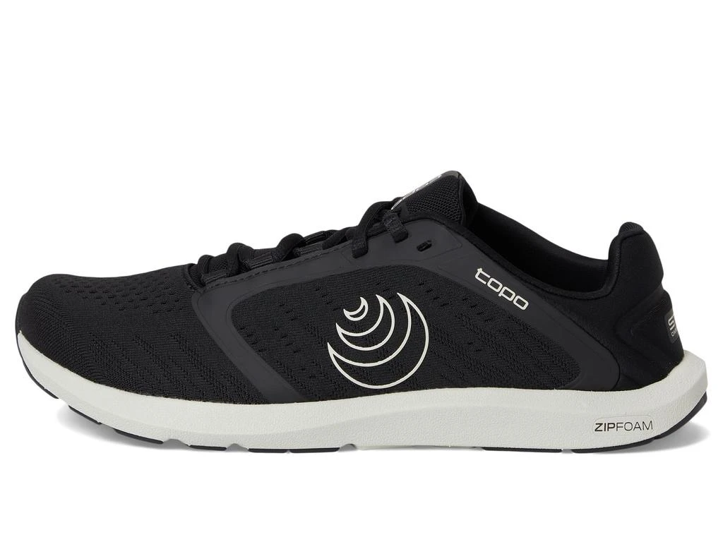 TOPO ATHLETIC ST-5 4