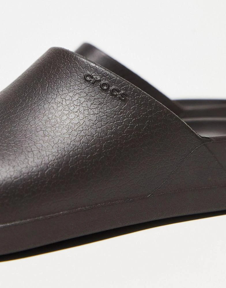 Crocs Crocs unisex dylan clogs in espresso brown 4
