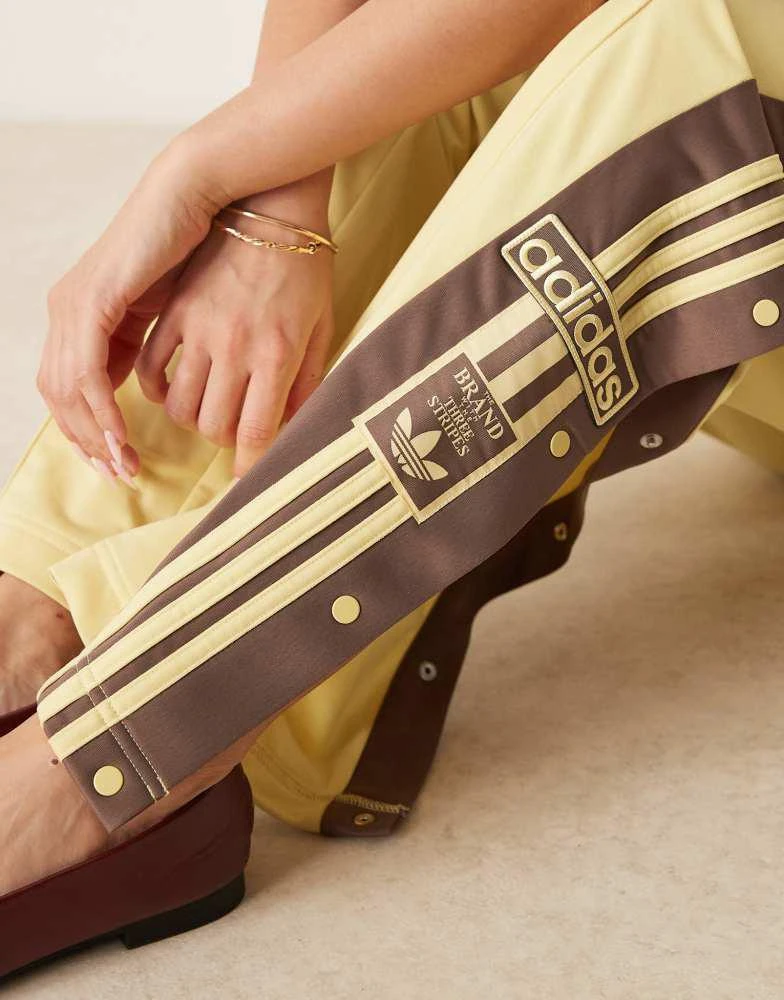 Adidas adidas Originals Adibreak track pants in yellow and brown 2