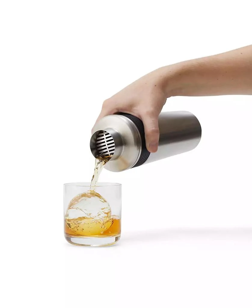 Rabbit 18 oz Double Insulated Stainless Steel Cocktail Shaker with 1.5 oz shot Cap and Strainer 10