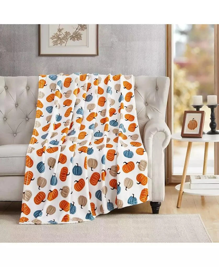 Kate Aurora Autumn Shabby Harvest Multi Pumpkins Ultra Soft 
Plush Oversized Fall Accent Throw Blanket - 50 in. W x 70 in. L
