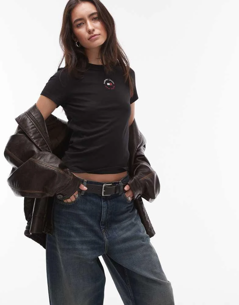 Tommy Hilfiger Tommy Jeans central circle logo t-shirt in black
