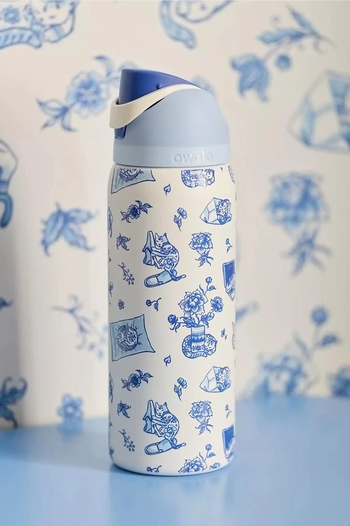 Owala Owala UO Exclusive Delft Cat Print FreeSip 32 oz Water Bottle 1