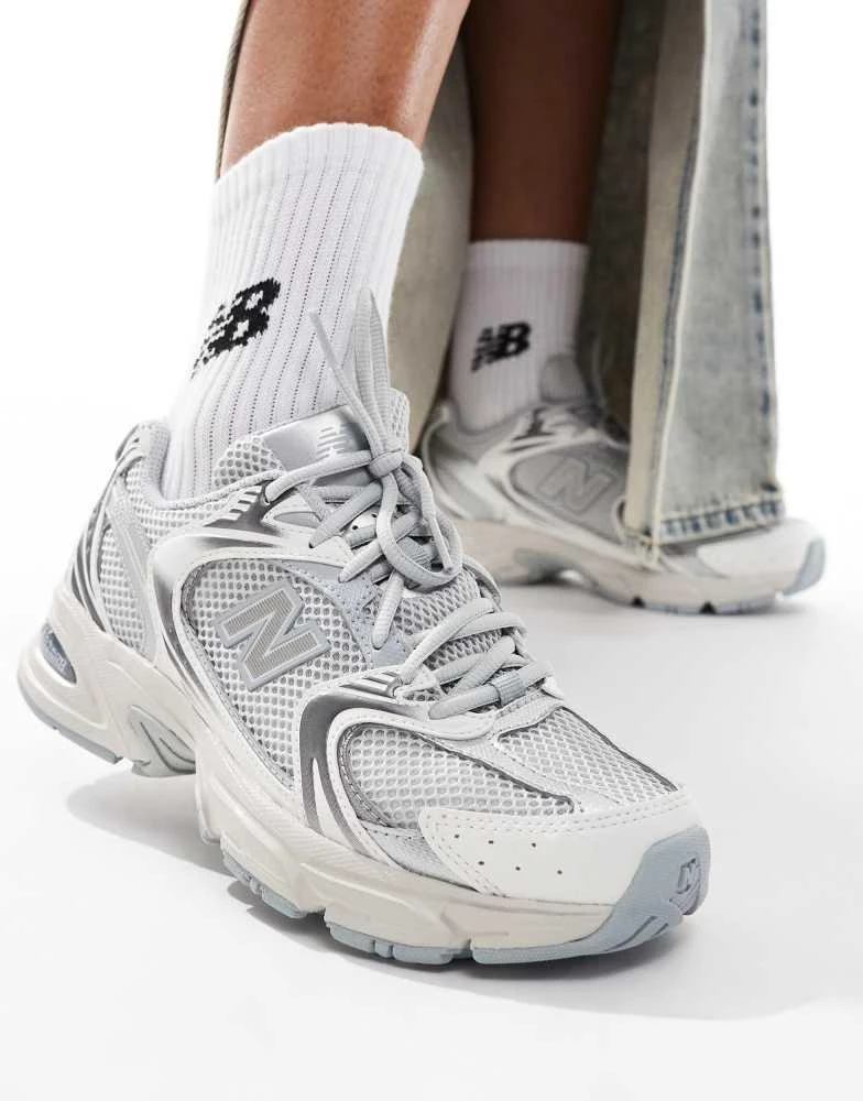 New Balance New Balance 530 trainers in silver metallic - exclusive to ASOS 3