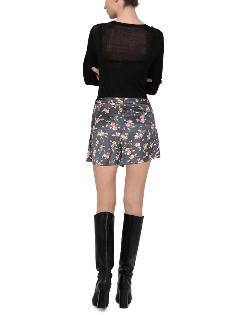 Paco Rabanne Shorts
Bermuda 3