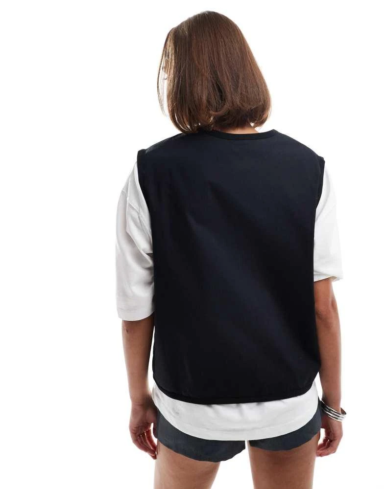 NIKE Nike woven cargo vest in black 4