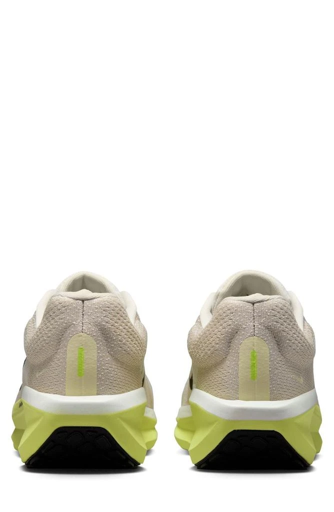 NIKE Air Winflo 11 Running Shoe 2