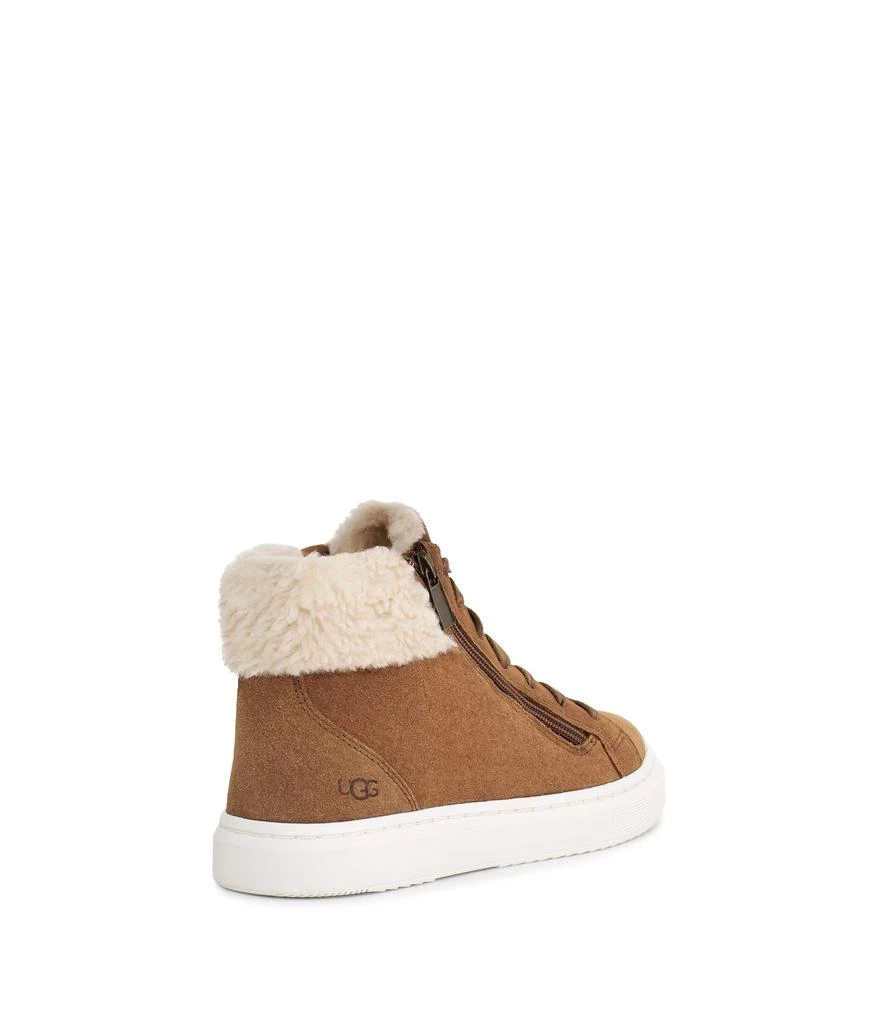 UGG Alameda Mid Zip 5