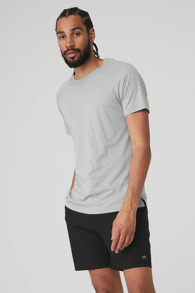 Alo Yoga The Triumph Crew Neck Tee - Athletic Heather Grey