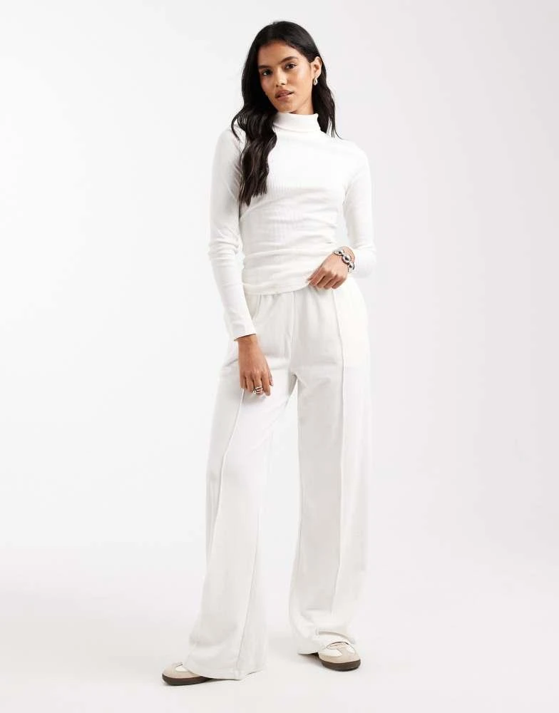 Brave Soul Brave Soul cotton rich straight leg jogger in cream