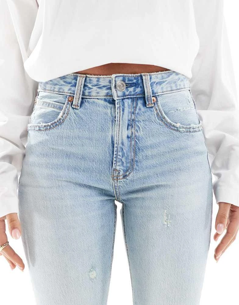 Stradivarius Stradivarius D98 straight leg jeans in light blue wash 4