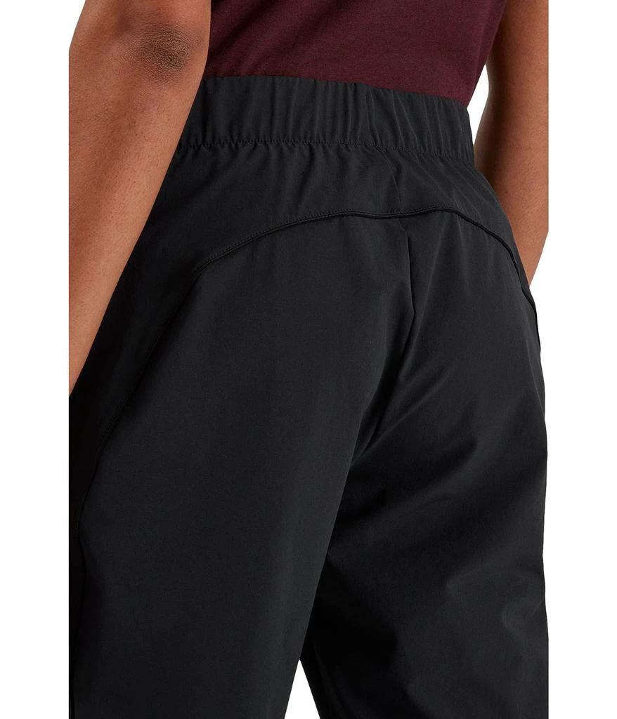 On Active Pants 4