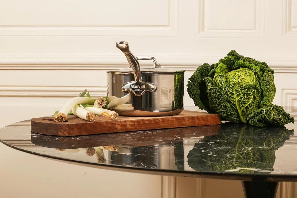 Mauviel M
Cook 1.2 qt Stainless Steel Saucepan 
Lid 4