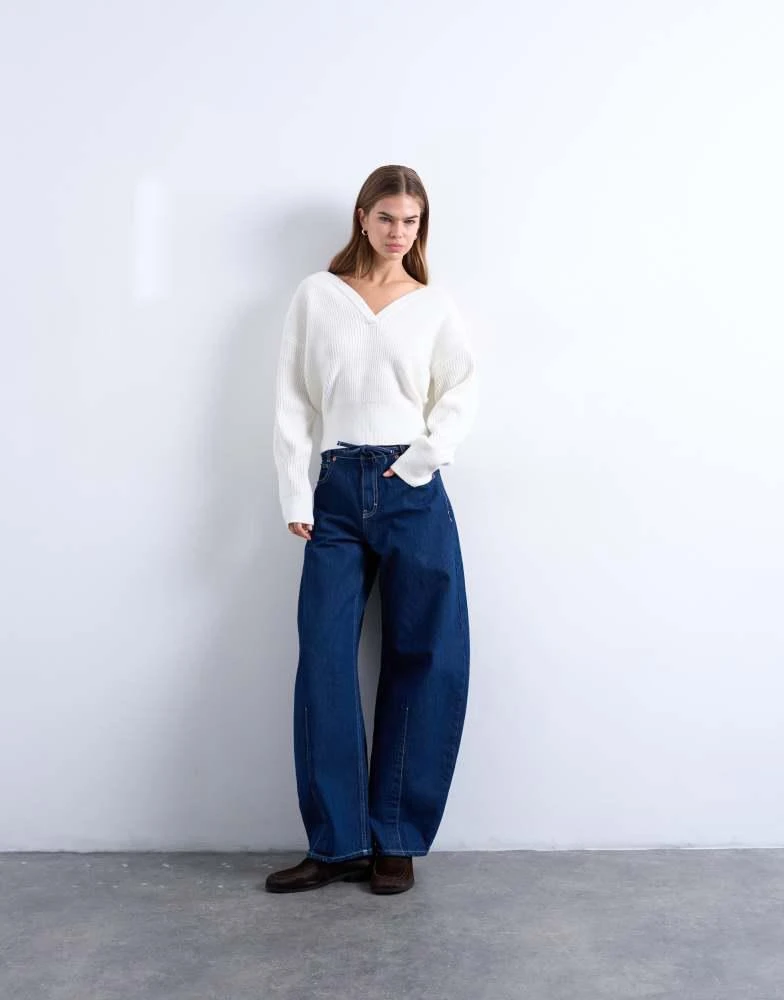Topshop Topshop extreme barrel mid rise jean with belt detail in indigo rinse 3