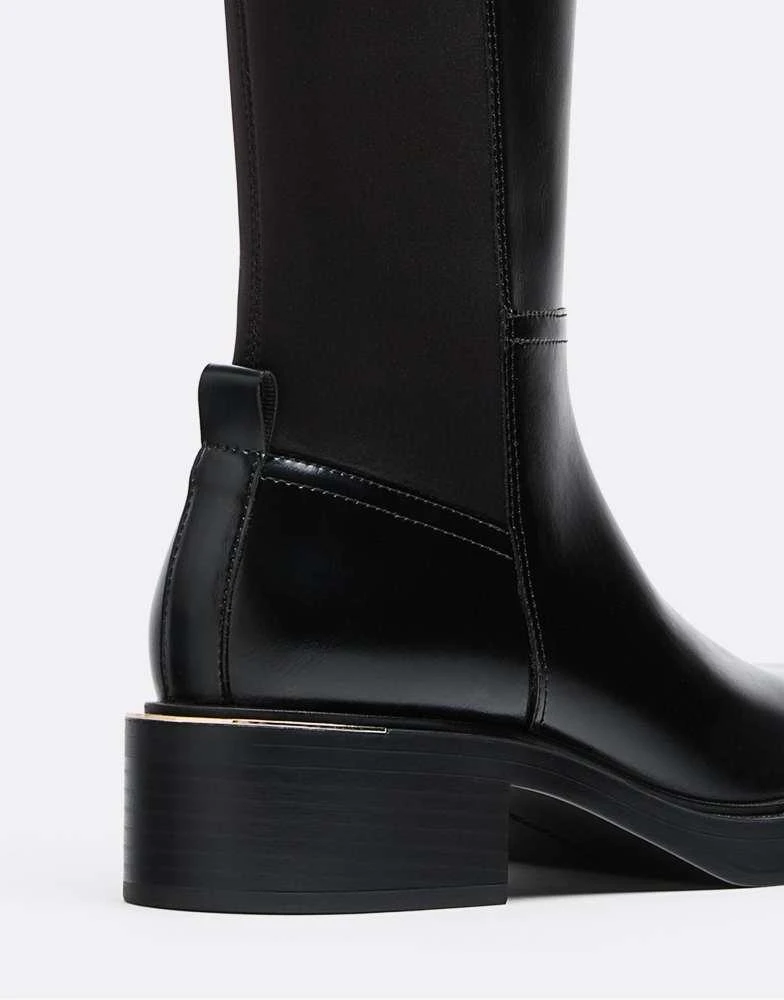 Stradivarius Stradivarius Flat equestrian-style boots in black 4