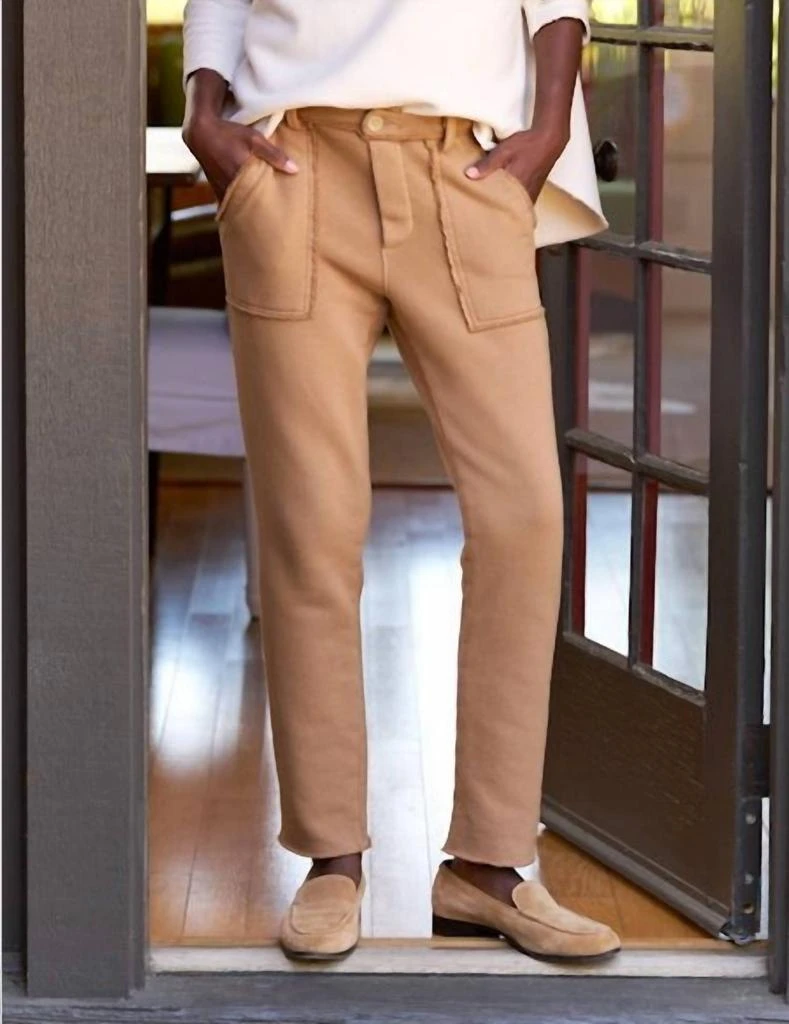 Frank 
Eileen Frank 
Eileen - Blackrock Triple Fleece Utility Sweatpant