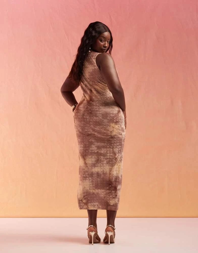 ASOS ASOS DESIGN Curve v-neck textured maxi dress in neutral ombre print 3