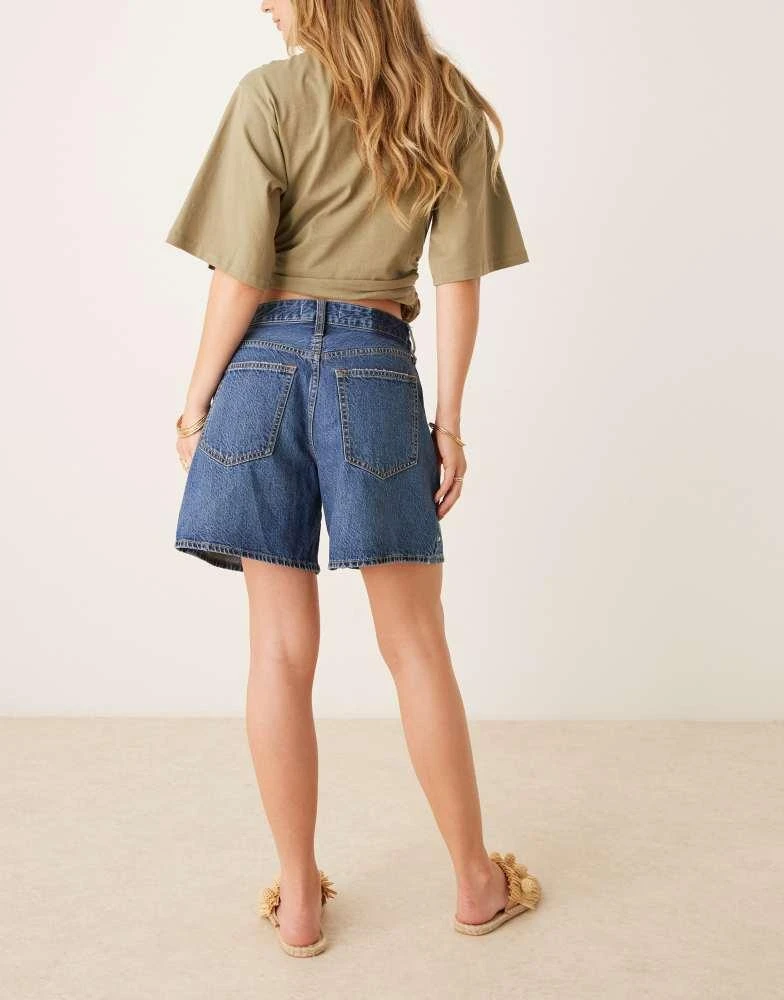 Abercrombie & Fitch Abercrombie & Fitch curve love high rise loose denim studded shorts with frayed hem in dark wash 4