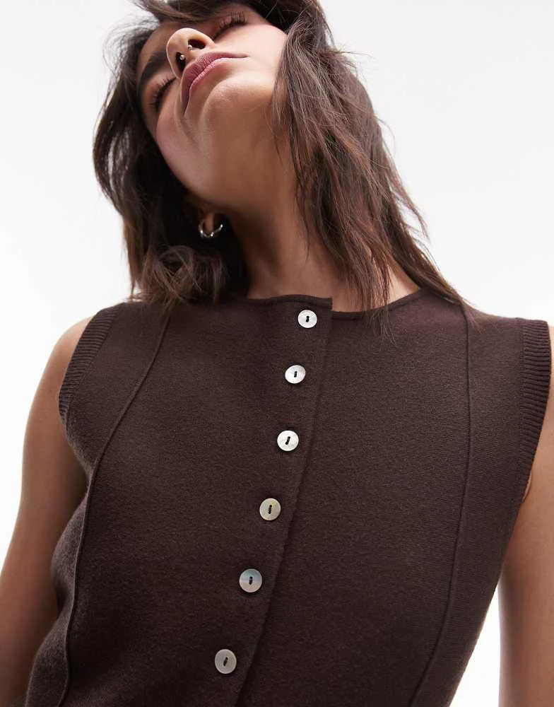 Topshop Topshop longline compact knitted waistcoat in brown 4
