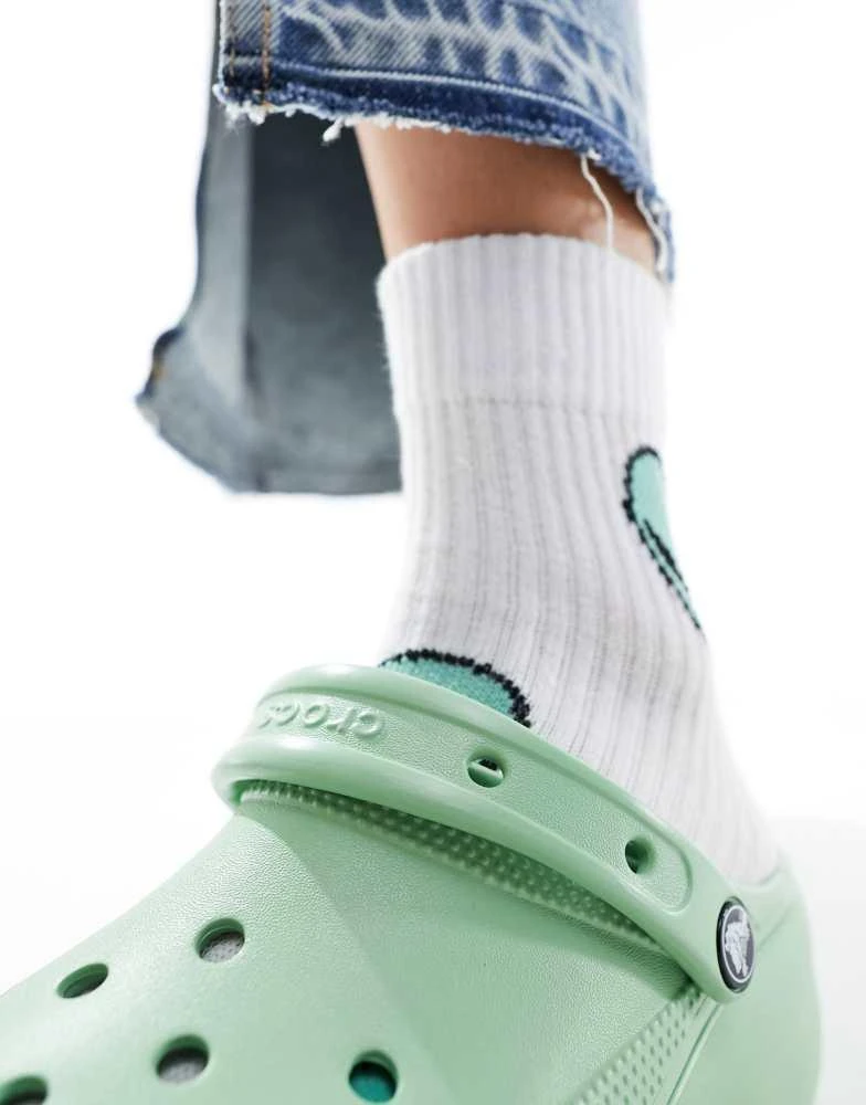 Crocs Crocs classic platform clogs in pastel green 2
