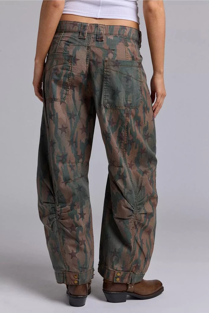 BDG BDG Elise Low-Rise Barrel Leg Pant 4
