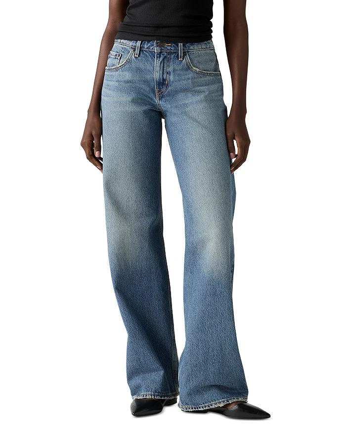 Levi
s Levi’s Low Loose Mid Rise Jeans in Rescued City